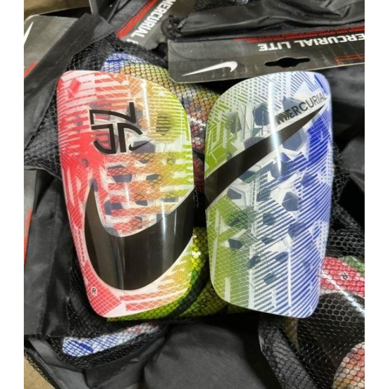 Футбольні щитки Nike Mercurial Lite