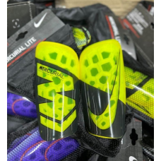 Футбольні щитки Nike Mercurial Lite