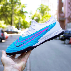 Футбольні Сороконіжки Nike React Phantom GX