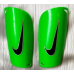Футбольні щитки Nike